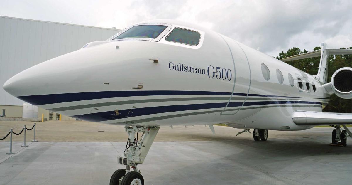 Gulfstream’s G500 rolled out under its own power at the October 14 announcement. Photo: Chad Trautvetter