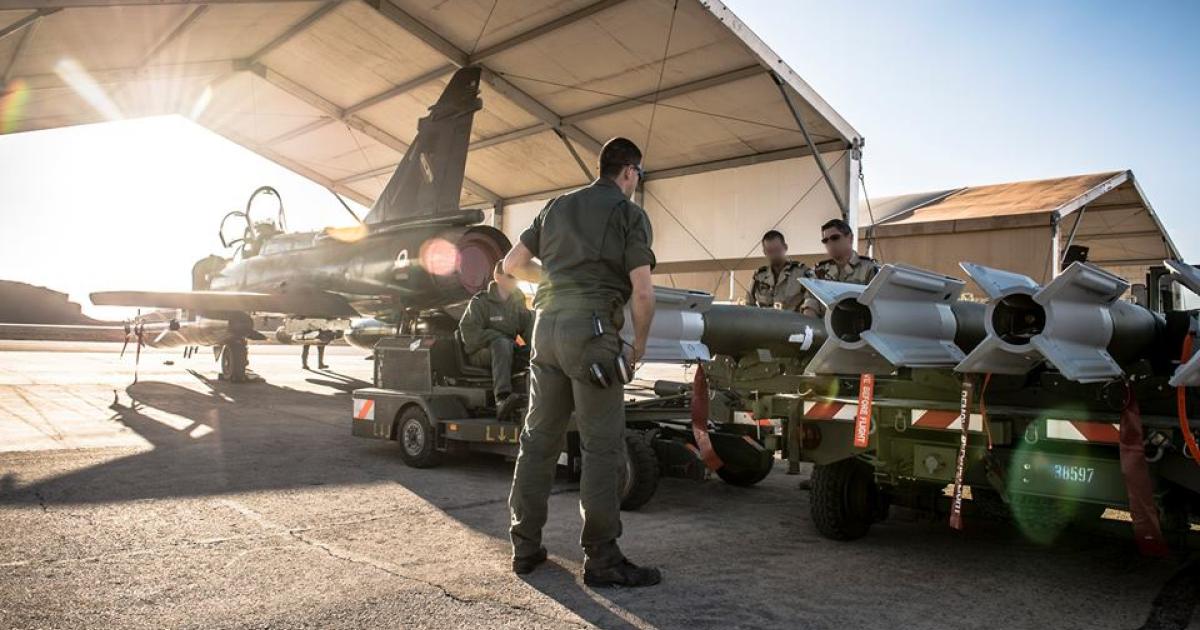At an airbase in Jordan, one of six French air force Mirage 2000Ds participating in Operation Inherent Resolve is armed with GBU-12 laser-guided bombs. (photo: French air force)