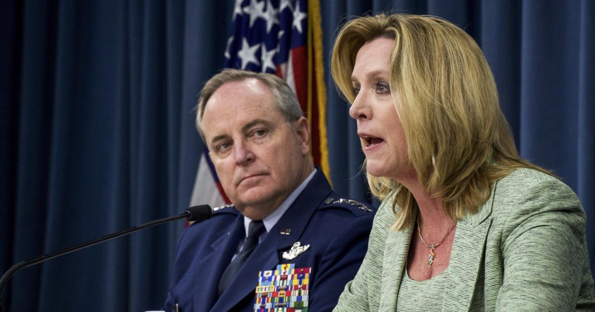 U.S. Air Force Chief of Staff Gen. Mark Welsh and Secretary Deborah Lee James announce steps to retain MQ-1/MQ-9 pilots. (Photo: Department of Defense)