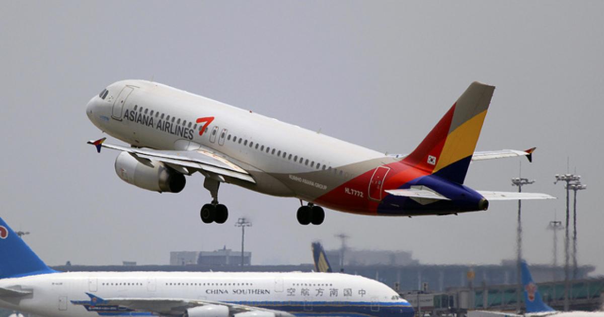 An Asiana Airbus A320 takes off from Guangzhou Baiyun International Airport in China. (Photo: Flickr: <a href="http://creativecommons.org/licenses/by-sa/2.0/" target="_blank">Creative Commons (BY-SA)</a> by <a href="http://flickr.com/people/byeangel" target="_blank">byeangel</a>)