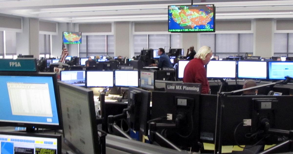 Star Alliance founder member United Airlines’ network operations center in Chicago keeps abreast of flight planning, weather forecasting, crew scheduling, maintenance control and ATC liaison. (Photo: Neelam Mathews)