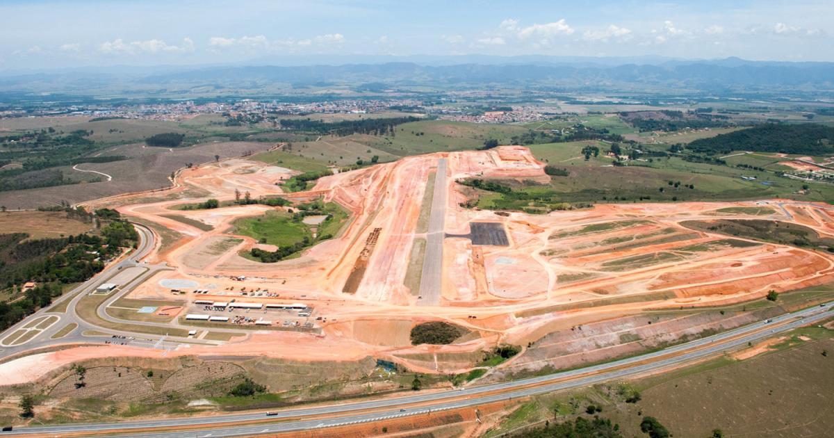 O projeto de aeroporto da Aerovale em Caçapava foi estagnado primeiro por uma disputa ambiental (resolvida em dezembro de 2015) e depois por um decréscimo em investimentos.