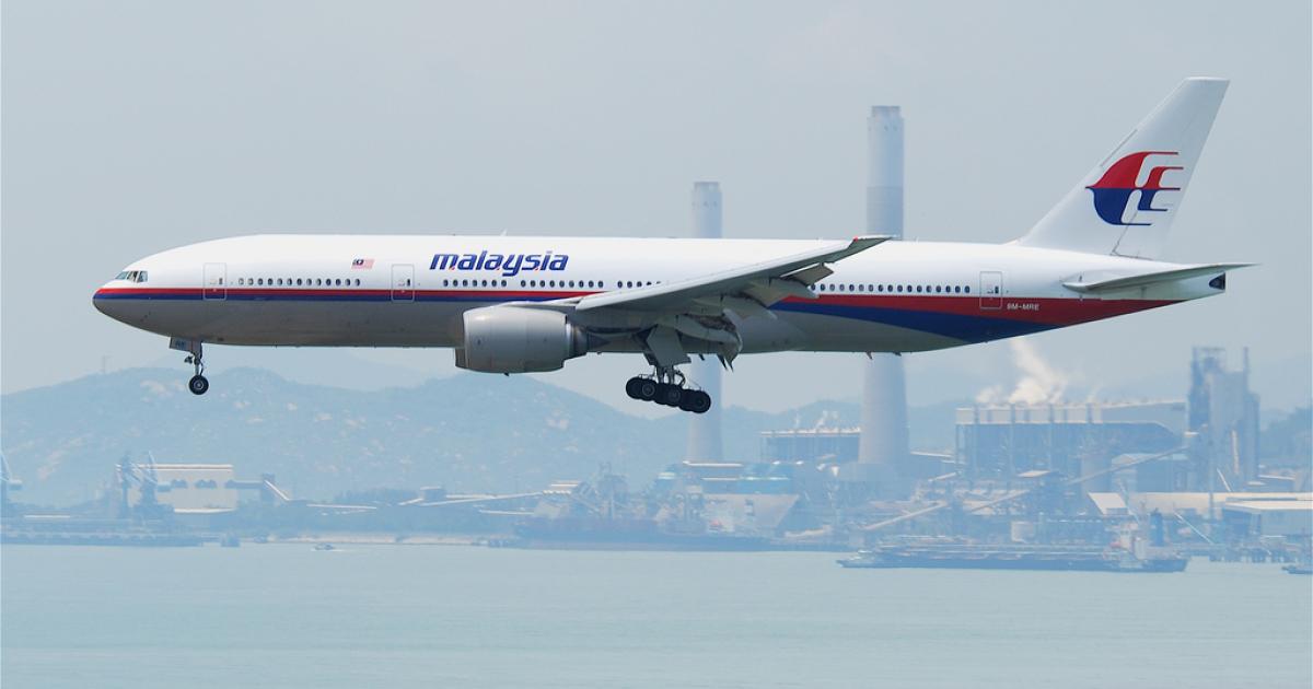 A Malaysia Airlines Boeing 777-200 approaches Hong Kong. (Photo: Flickr: <a href="http://creativecommons.org/licenses/by-sa/2.0/" target="_blank">Creative Commons (BY-SA)</a> by <a href="http://flickr.com/people/aero_icarus" target="_blank">Aero Icarus</a>)