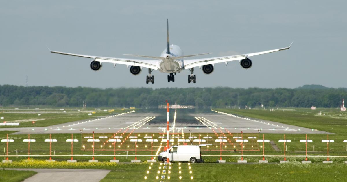 An airliner lands at Munich airport after conducting an ILS approach. (Photo: DFS Deutsche Flugsicherung)