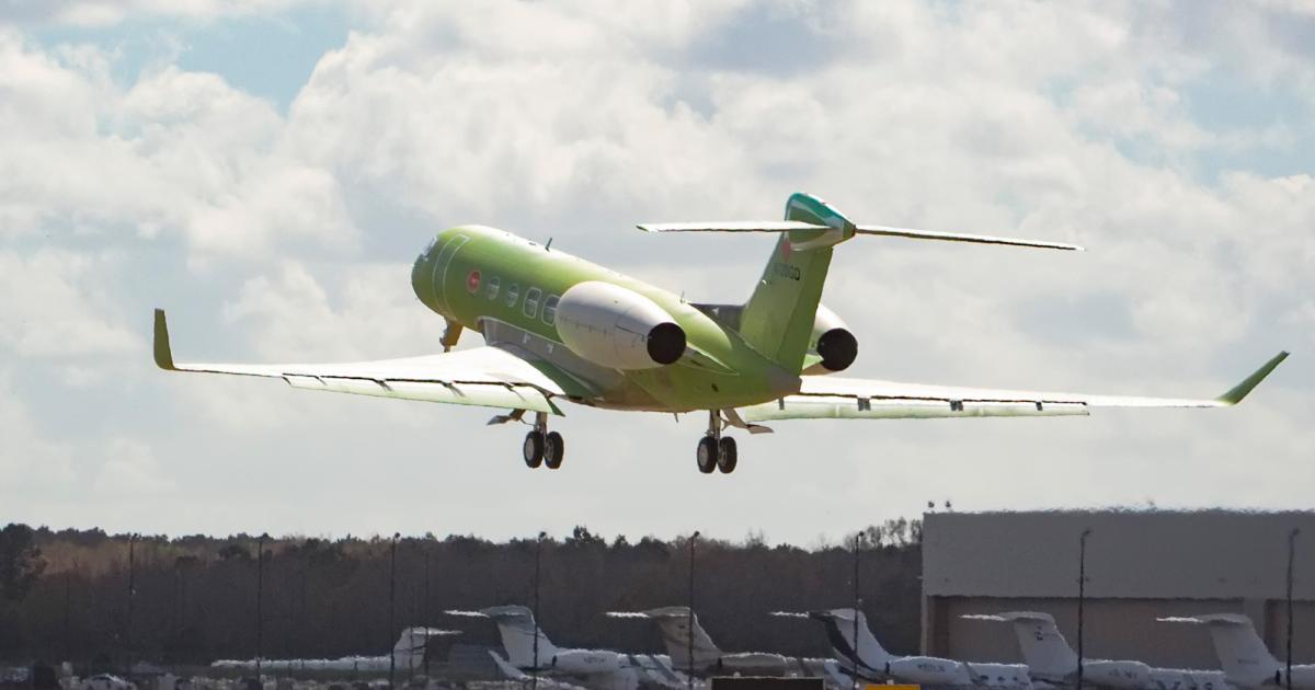 N720GD, the second flight-test Gulfstream G600, took to the skies for the first time on February 24, logging four hours, 26 minutes aloft. According to data from FlightAware, the new fly-by-wire twinjet flew 1,875 nm, reached its 51,000-foot ceiling and attained speeds up to 548 knots during its maiden flight.