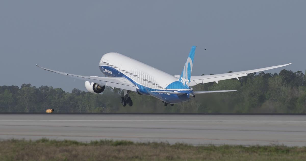 The first Boeing 787-10 takes off from Charleston International Airport in South Carolina. (Photo: Boeing)