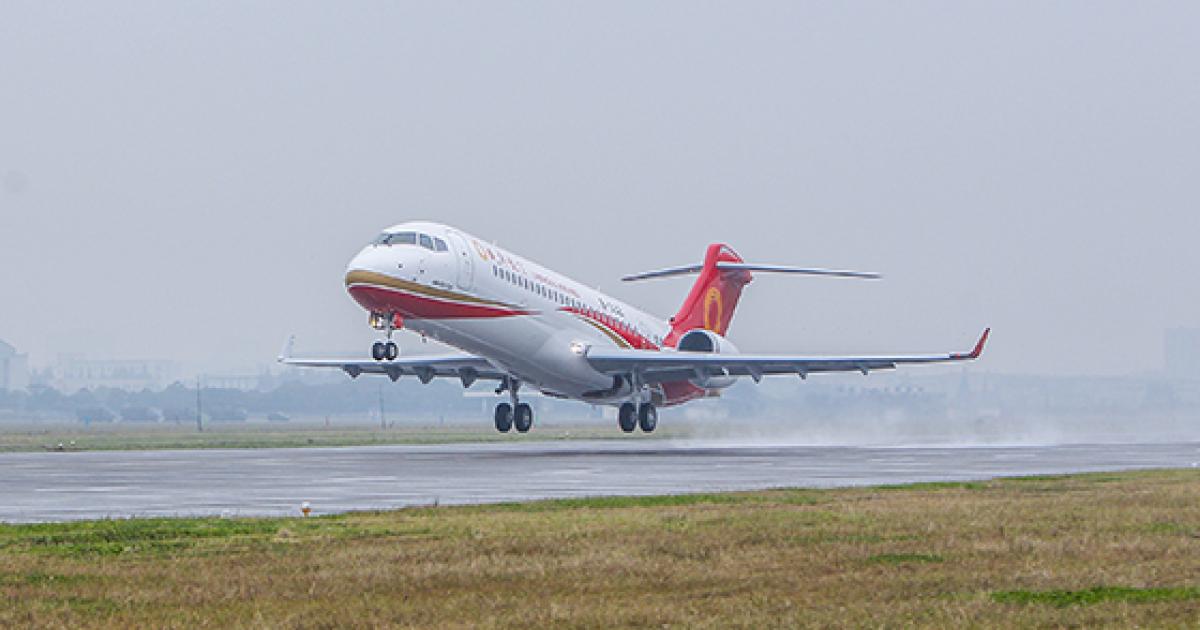 Chengdu Airlines' first ARJ21 takes off from Shanghai. (Photo: Comac)