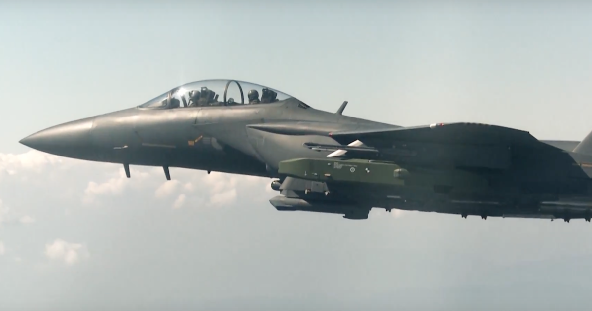 A South Korean F-15K Slam Eagle launched the Taurus KEPD missile on September 12. (Photo: Republic of Korea Air Force) 