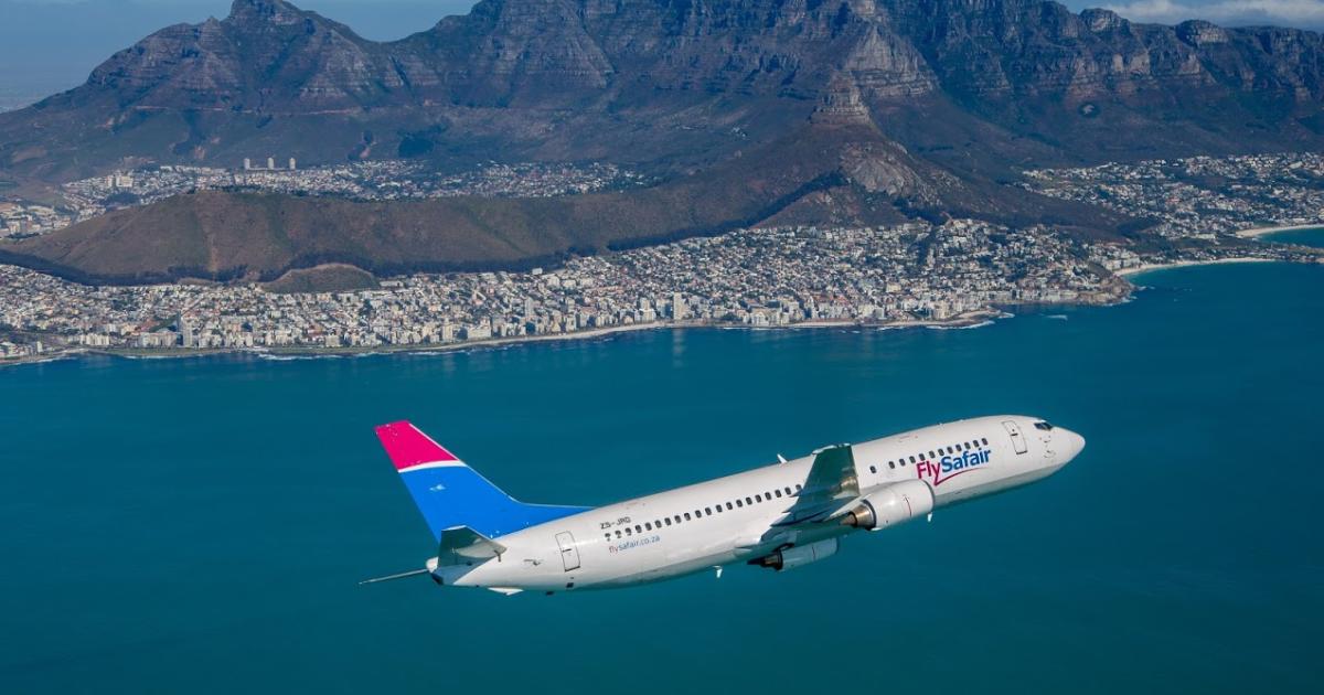 A FlySafair Boeing 737-400 prepares to approach Cape Town. (Photo: Safair)