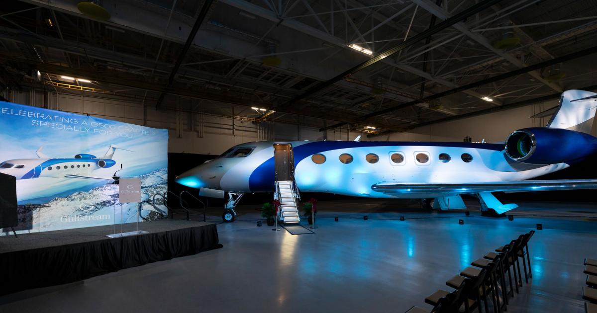 Gulfstream delivered its first large-cabin G500 on September 27 during a ceremony at its Savanah, Georgia headquarters. The milestone aircraft went to an undisclosed North American customer. (Photo: Gulfstream Aerospace)