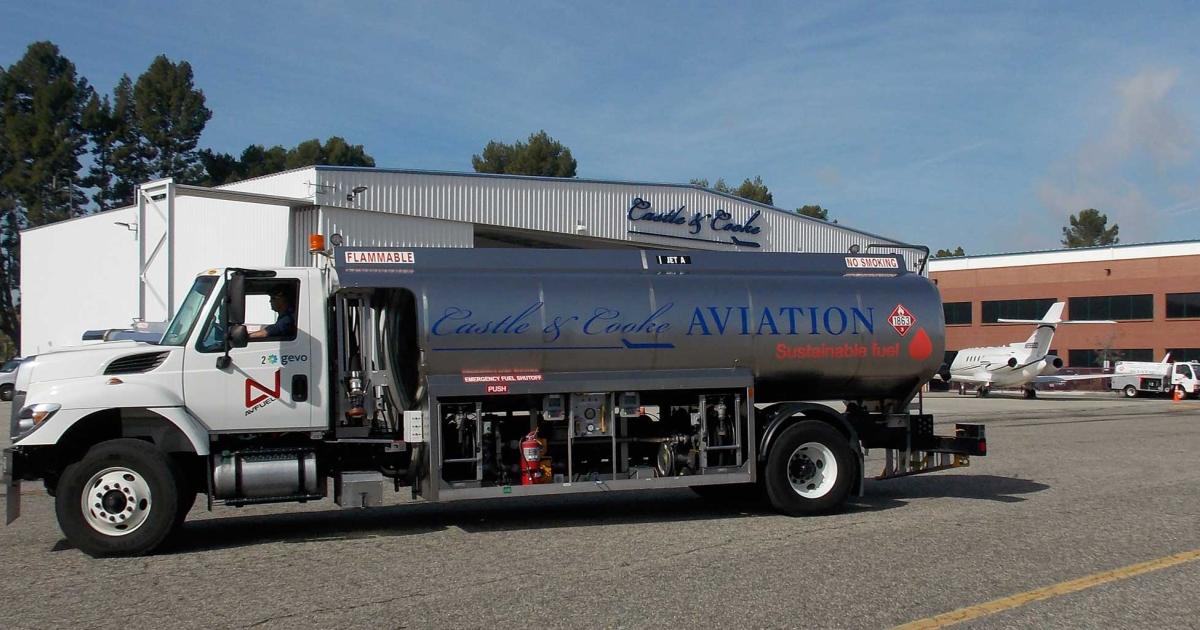 Castle & Cooke Aviation was one of the FBOs at California business aviation hub Van Nuys Airport to receive blended sustainable alternative jet fuel from Avfuel in a trial earlier this month. The refueller even bore special markings to commemorate the event. (Photo: Curt Epstein)