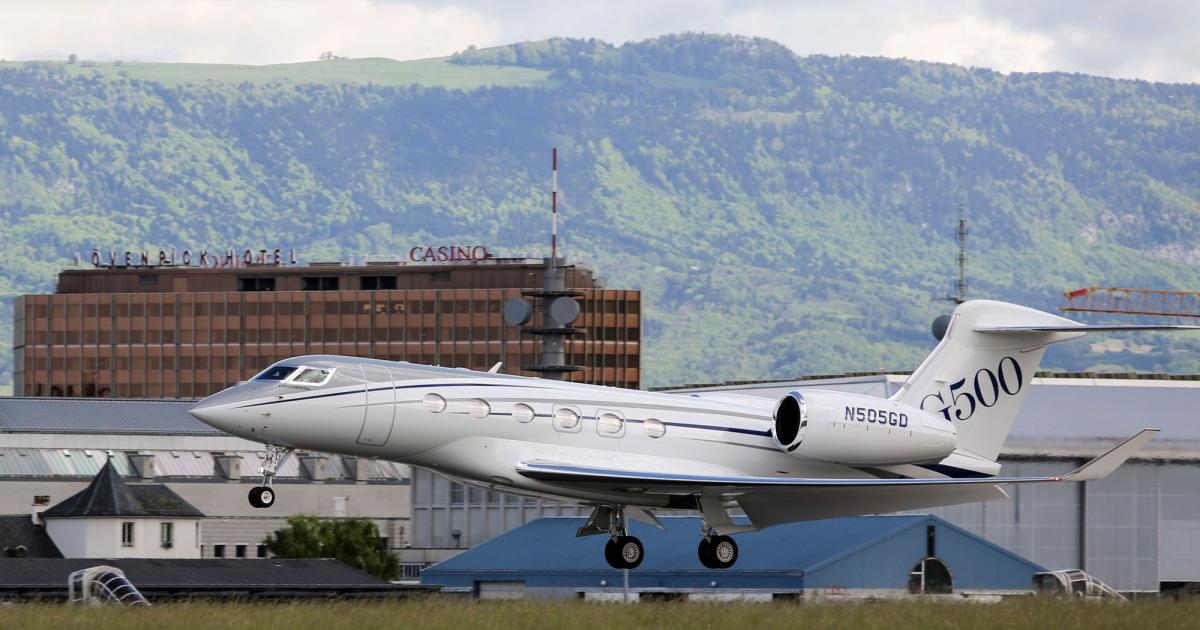After winning G500 certification in the third quarter, Gulfstream shipped nine of the new models in the fourth quarter, boosting shipments by 40 percent year-over-year during the period. (Photo: David McIntosh/AIN)
