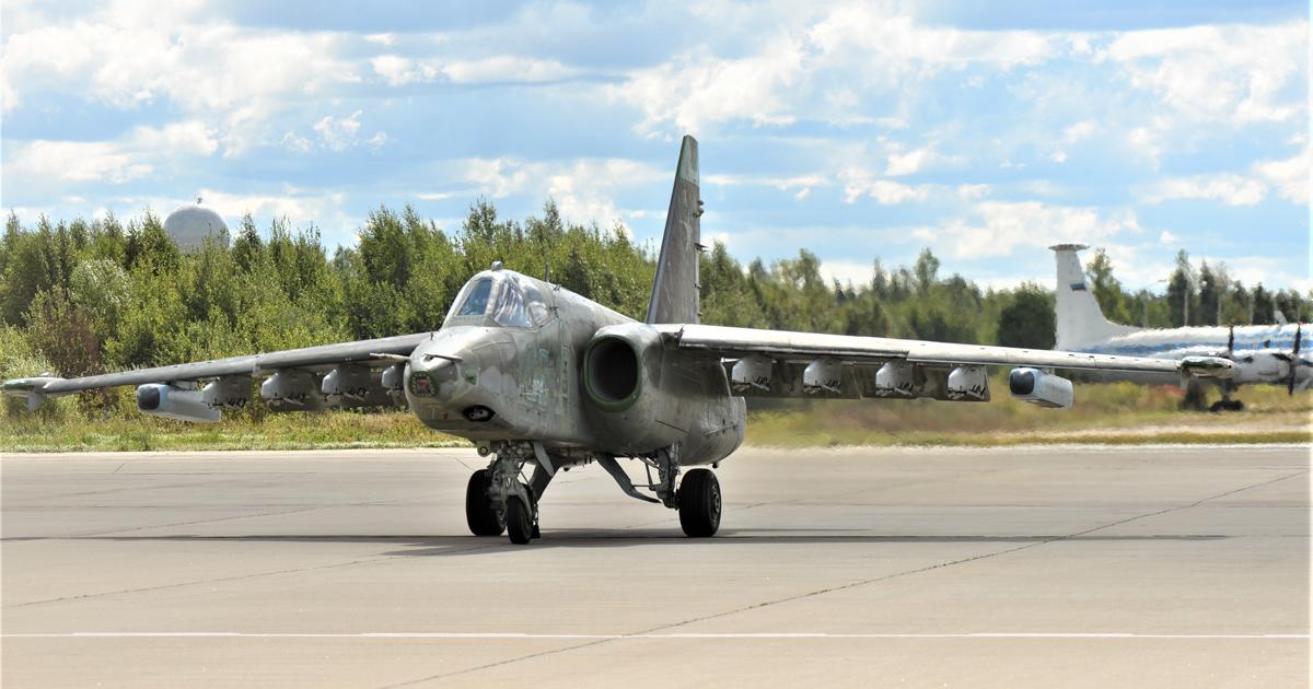 When outfitted with the Vitebsk-25 electronic countermeasures suite the Su-25SM3 carries ECM pods on the outer underwing pylons. (Photo: Vladimir Karnozov)