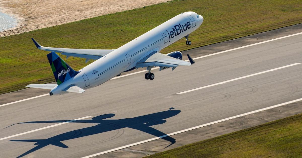 JetBlue's first A321neo takes off on its maiden flight from Mobile, Alabama, in June 2016. (Photo: Airbus)