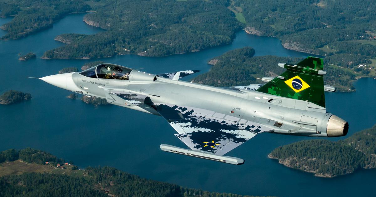 Gripen E 4001, the first for Brazil, is seen near Linköping on its August 26 first flight. (photo: Saab) 