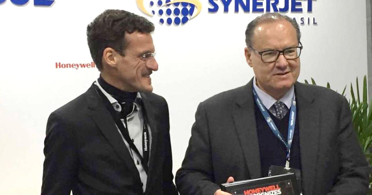  Honeywell’s Laurent Memvielle (left) and Synerjet’s José Brandão mark the new partnership.