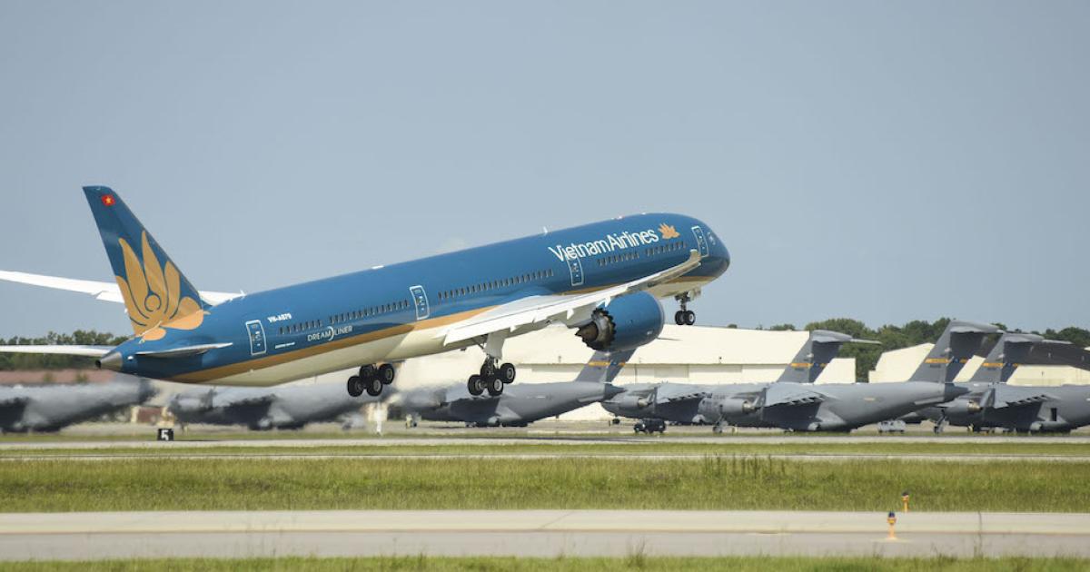 Vietnam Airlines' first Boeing 787-10 joins the airline's fleet.