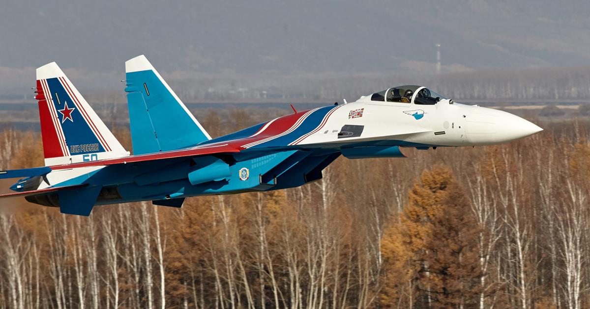ロシアンナイツ SU35 アクロバットチーム「ロシアン・ナイツ」、Su-35Sが飛行開始 | FlyTeam