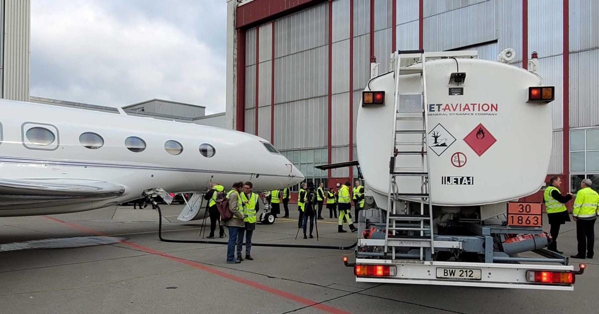 With the World Economic Forum taking place in Davos, Switzerland this week, the SAF Coalition has taken advantage of the global spotlight the event attracts to further increase the awareness of the use of sustainable fuel. At a press event this morning, a business jet was fueled with an SAF blend for the first time at Zurich Airport.