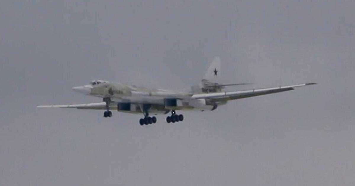 A poor-quality image shows the modernized Tu-160M returning to Kazan at the end of its first flight on February 2. (photo: United Aircraft Corporation)