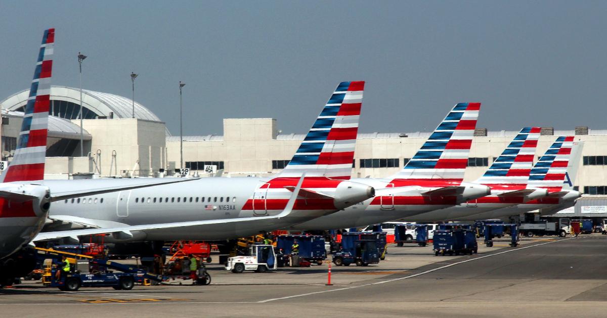 American Airlines jetliners sit parked at their gates at Los Angeles International Airport on September 8, 2017. (Photo: Flickr: <a href="http://creativecommons.org/licenses/by/2.0/" target="_blank">Creative Commons (BY)</a> by <a href="http://flickr.com/people/prayitnophotography" target="_blank">Prayitno / Thank you for (12 millions +) view</a>)