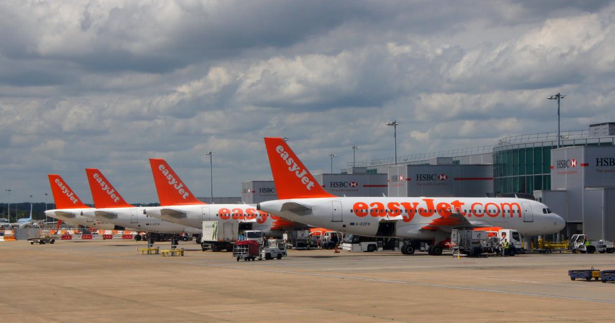 Crews at London Gatwick Airport prepare Easyjet Airbus A320s for turnaround. (Photo: Flickr: <a href="http://creativecommons.org/licenses/by/2.0/" target="_blank">Creative Commons (BY)</a> by <a href="http://flickr.com/people/lodekka" target="_blank">HHA124L</a>)