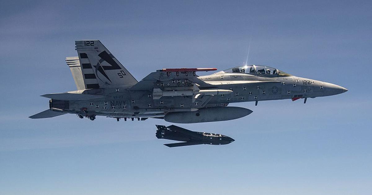 An F/A-18F Super Hornet of U.S. Navy test squadron VX-23 releases an AGM-158C LRASM during trials. (Photo: Naval Air Systems Command)