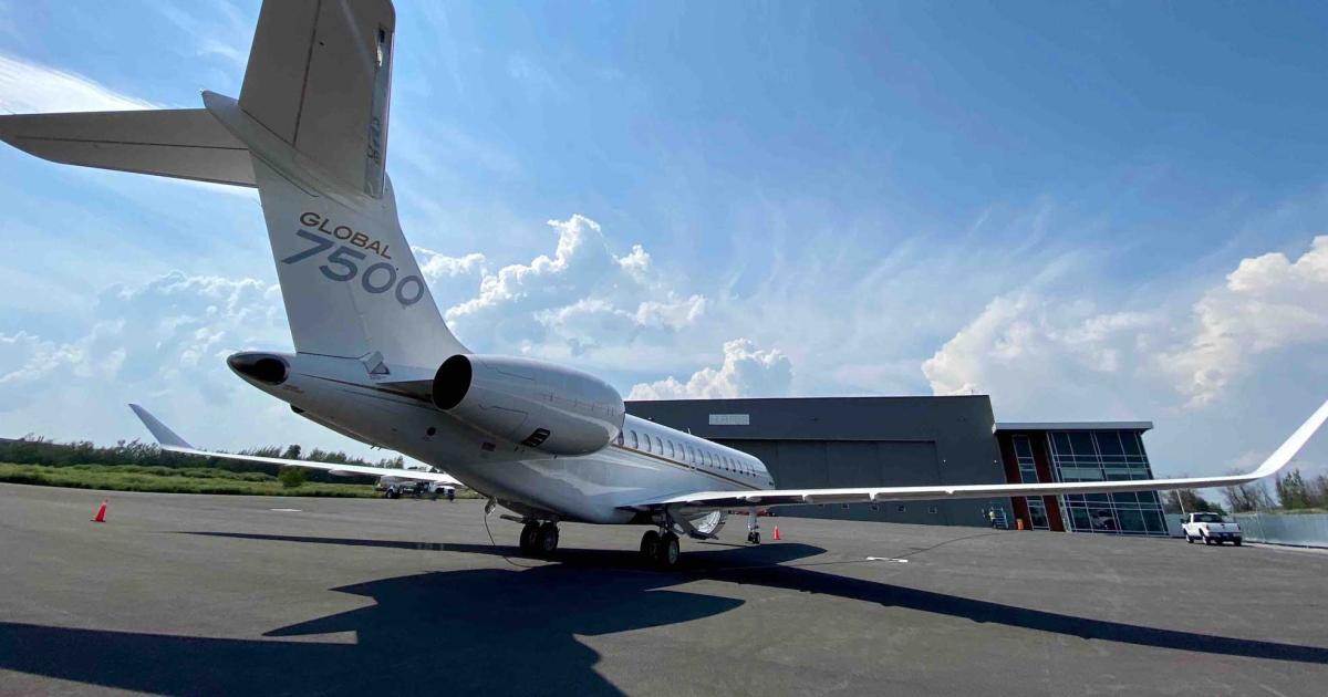 The new HUB FBO sits on a 4.5-acre site in Montreal and includes an approximately 25,000-sq-ft heated hangar that can accommodate aircraft up to the Bombardier Global 7500.
