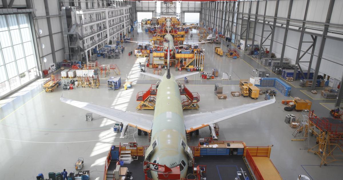 A320s undergo assembly at Airbus's Hangar 9 final assembly line in Hamburg, Germany. (Photo: Airbus)