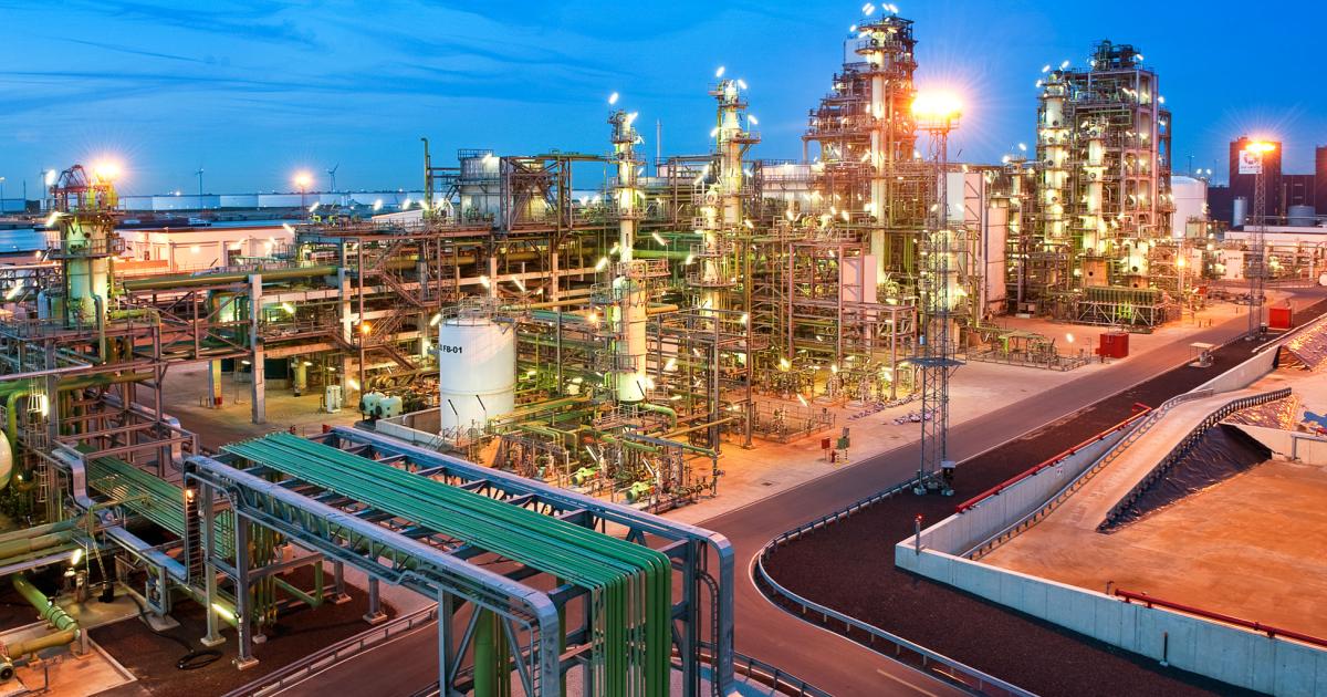 With a $230 million expansion set to begin at its Rotterdam refinery, and a similar project already underway at its Singapore location, Neste expects its annual output of sustainable alternative fuel to exponentially increase by 2023. (Photo: Neste)