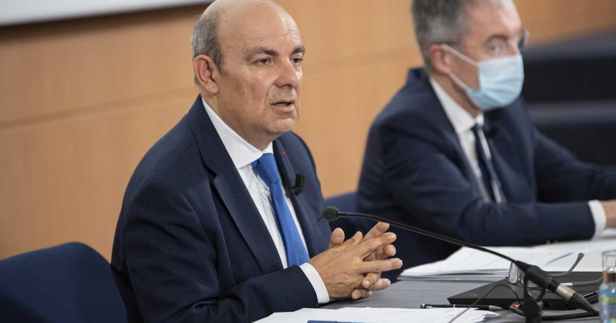 Dassault chairman and CEO Eric Trappier said 2021 was a recovery year for the company, but warned that the Russia-Ukraine war and supply chain issues could hamper growth this year. (Photo: Dassault Aviation/C Cosmo)