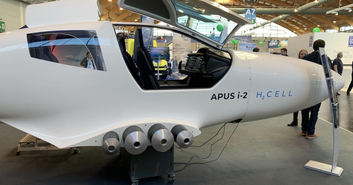The Apus i-2 uses hydrogen to power fuel cells, which deliver electricity to two electric motors. Wing spars double as hydrogen fuel tanks.  (Photo: Matt Thurber/AIN)