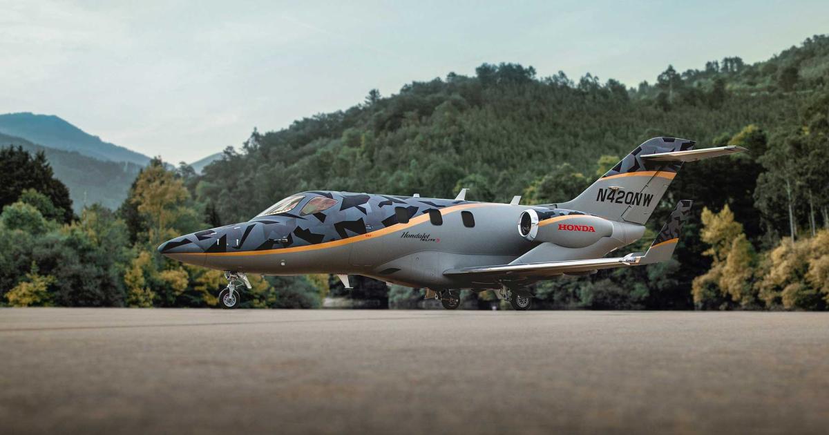The camouflage-­style paint scheme underscores the HondaJet Elite S’s features, including new painting options, more range, added avionics capabilities, and cabin comfort features. 
