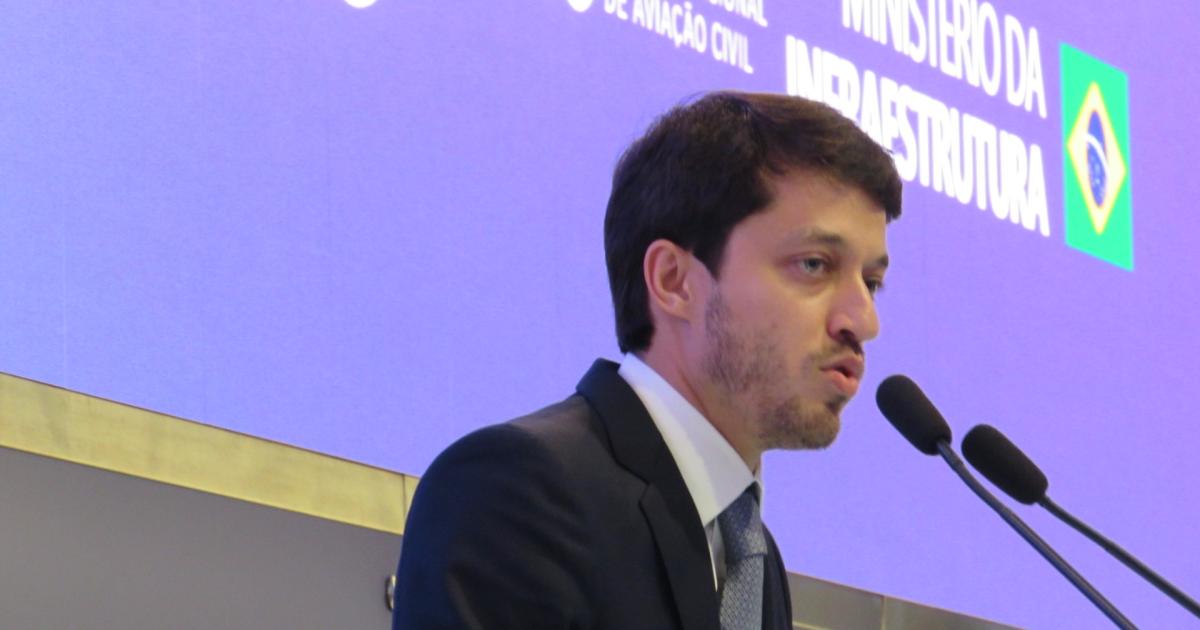 Túlio Machado, head of infrastructure investments at XP Asset, outlined plans for Brazilian general aviation airports Campo de Marte and Jacarepaguá after the company won 30-years concessions to operate the airports. (Photo: Richard Pedicini/AIN)
