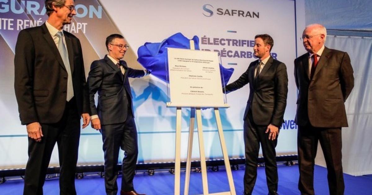  Safran executives celebrate the opening of its new electrical engineering center of excellence. From left, Safran CEO Olivier Andriès, Electrical and Power CEO Stéphane Cueille, French minister for transport Clément Beaune, and chairman Ross McInnes were on hand for the celebration.  (Photo: Pierre Soissons/Safran)