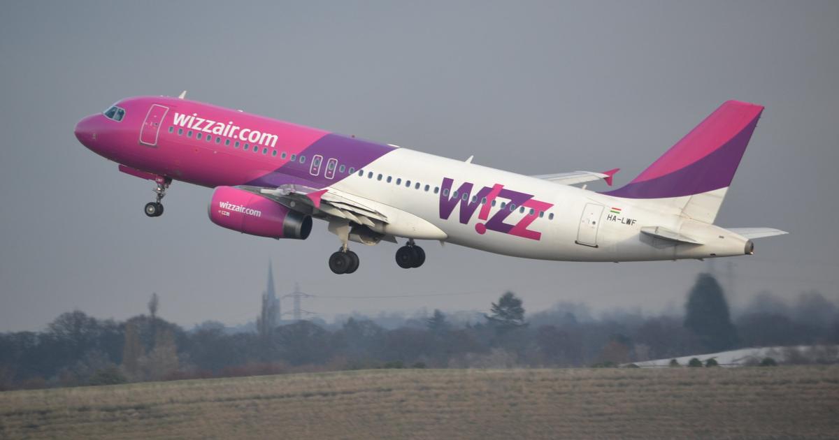 A Wizz Air Airbus A320 takes off from Birmingham International Airport in England. (Photo: Flickr: <a href="http://creativecommons.org/licenses/by-sa/2.0/" target="_blank">Creative Commons (BY-SA)</a> by <a href="http://flickr.com/people/awilson154" target="_blank">Alec BHX/KKC</a>)