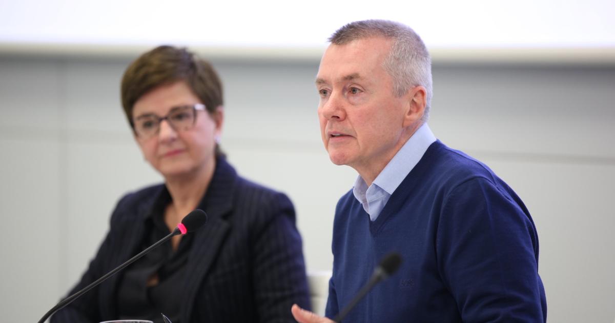 IATA director general Willie Walsh (pictured right) and chief economist Marie Owens Thomsen