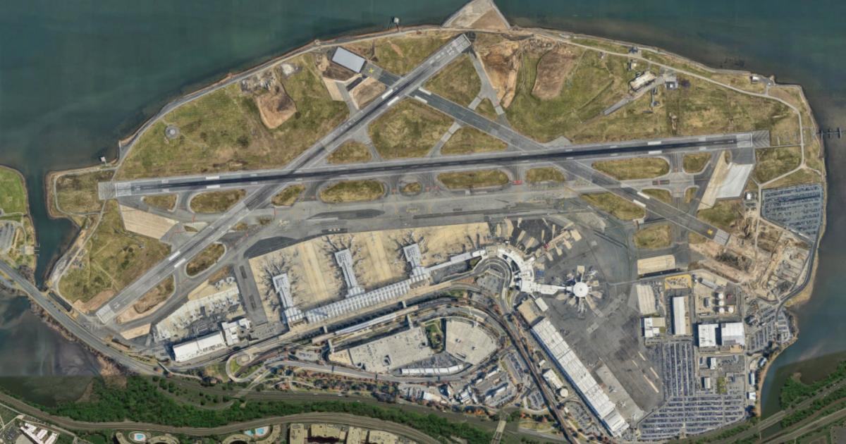 Aerial view of Washing Reagan National Airport (KDCA).